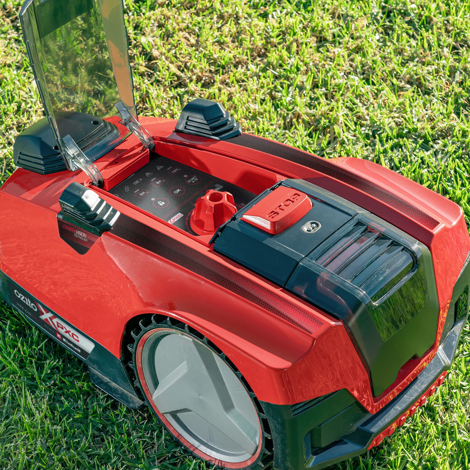 ozito-robot-lawn-mower-3001047-detail_image-105