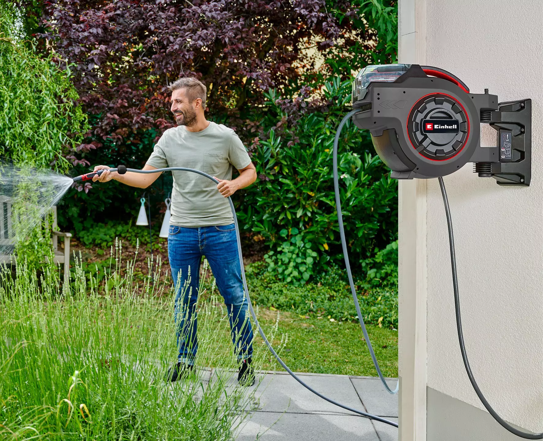 einhell-expert-cordless-hose-reel-water-4173773-example_usage-001