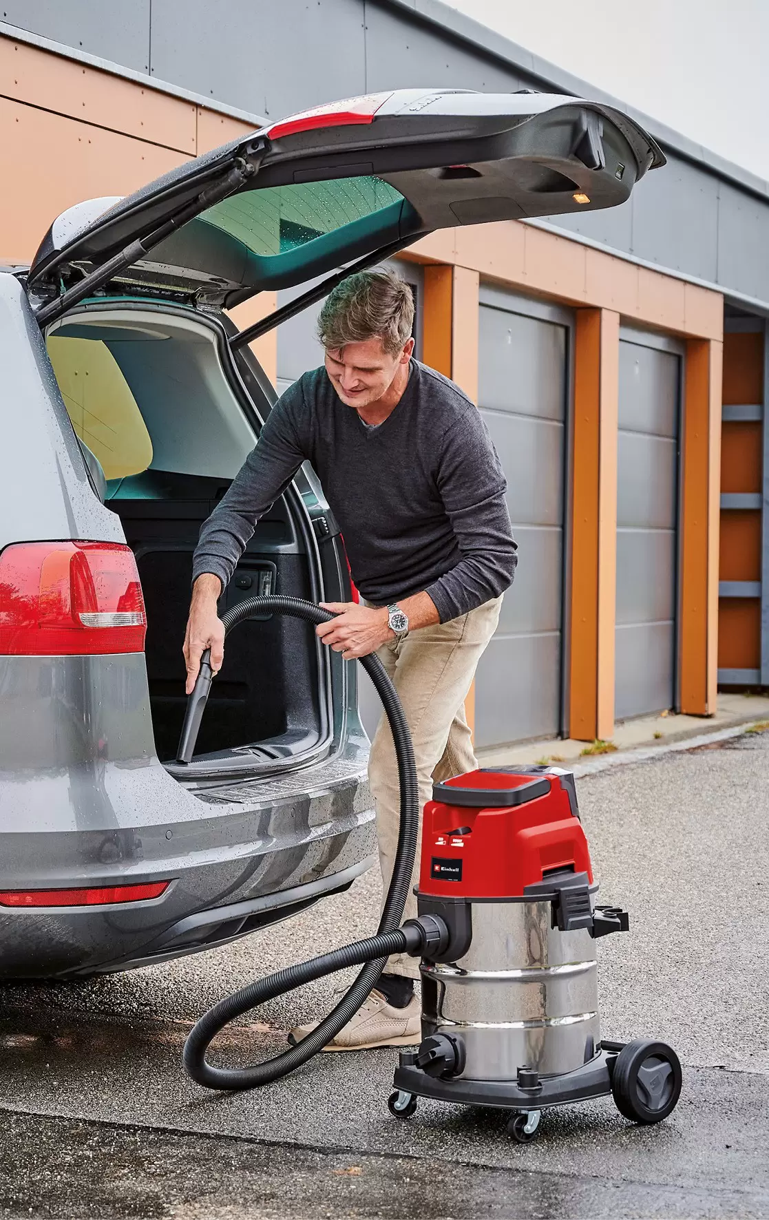 einhell-expert-cordl-wet-dry-vacuum-cleaner-2347170-example_usage-001