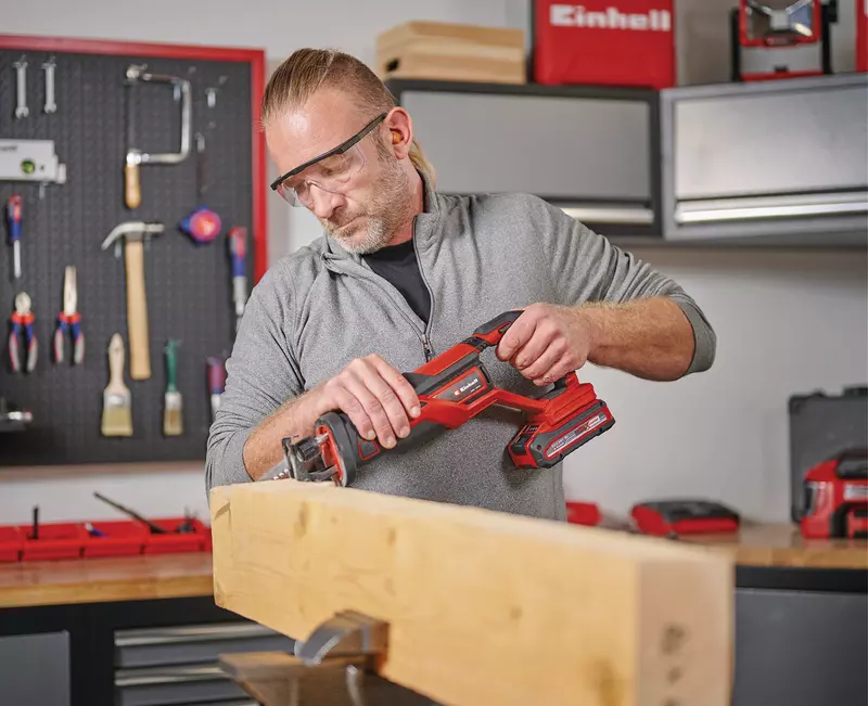 einhell-expert-cordless-all-purpose-saw-4326290-example_usage-001