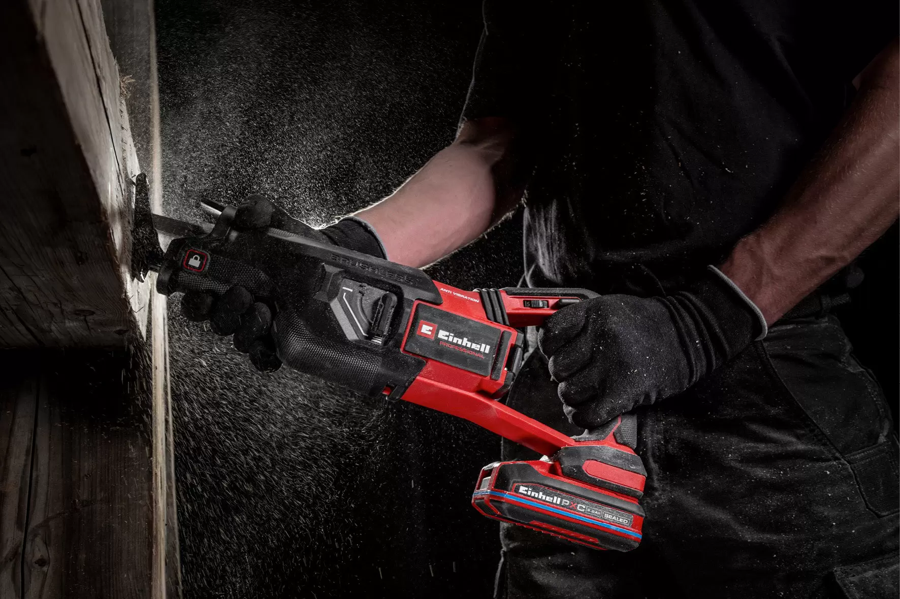 einhell-professional-cordless-all-purpose-saw-4326296-example_usage-001