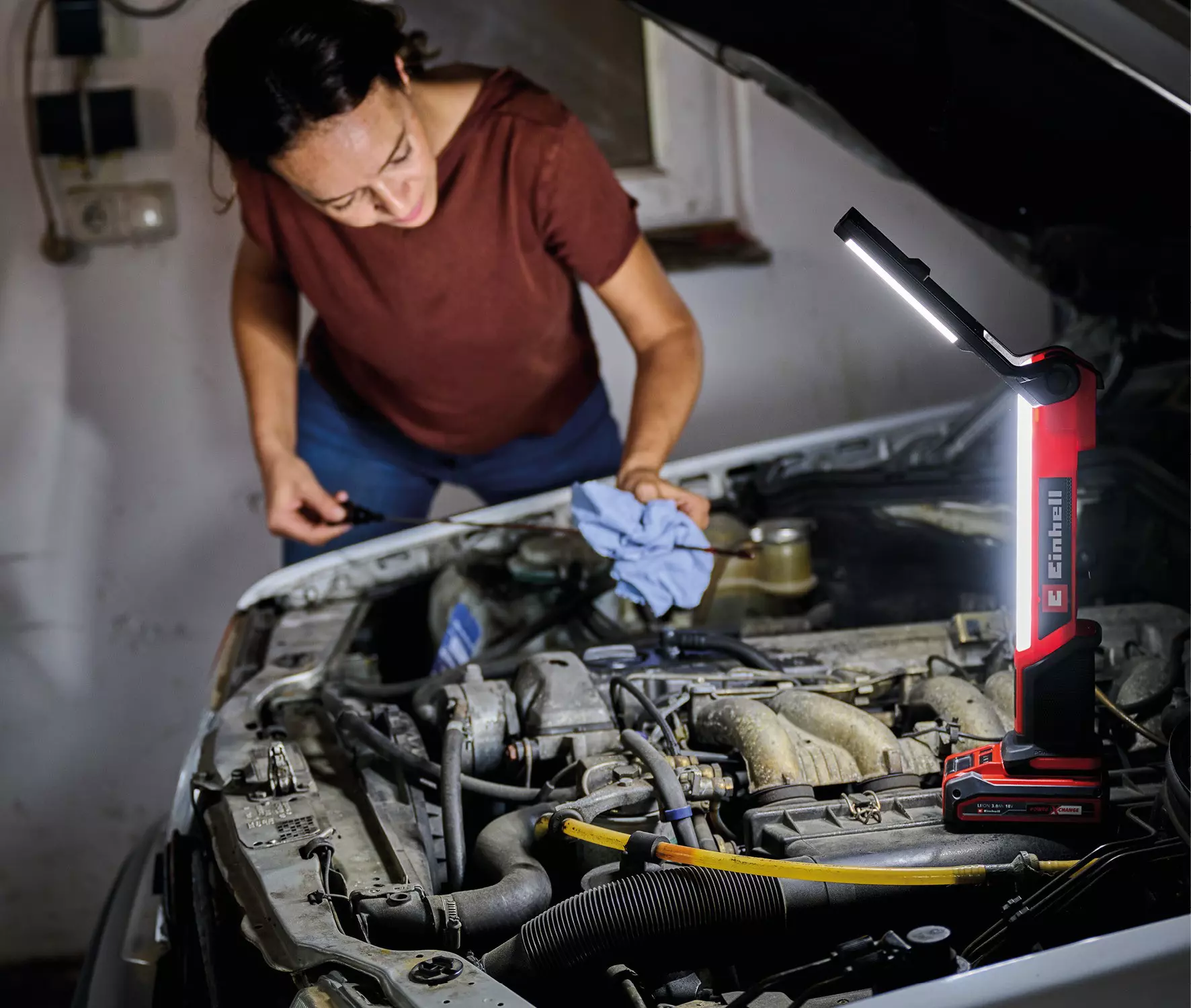 einhell-expert-cordless-light-4514181-example_usage-001