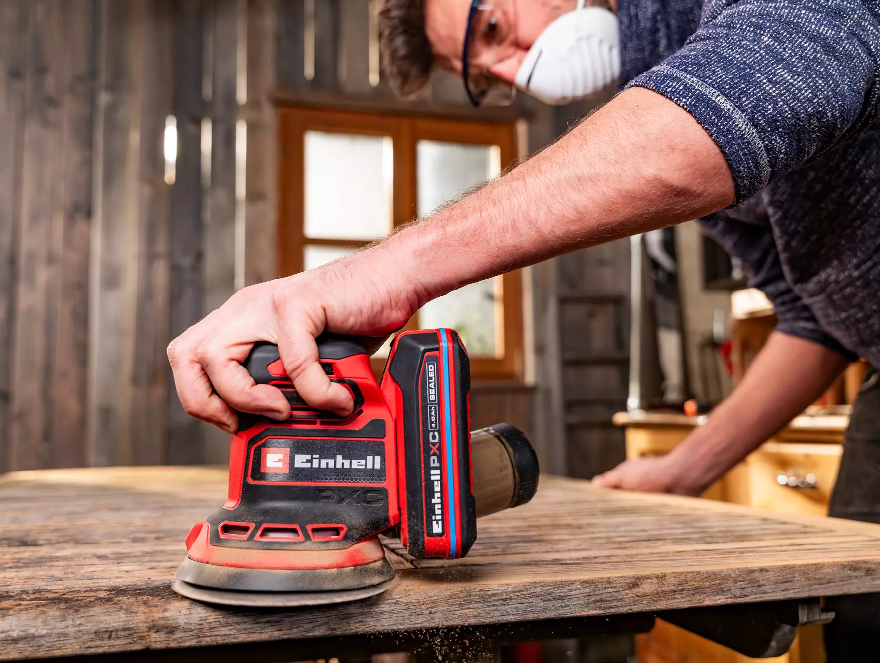 einhell-expert-cordless-rotating-sander-4462030-example_usage-001