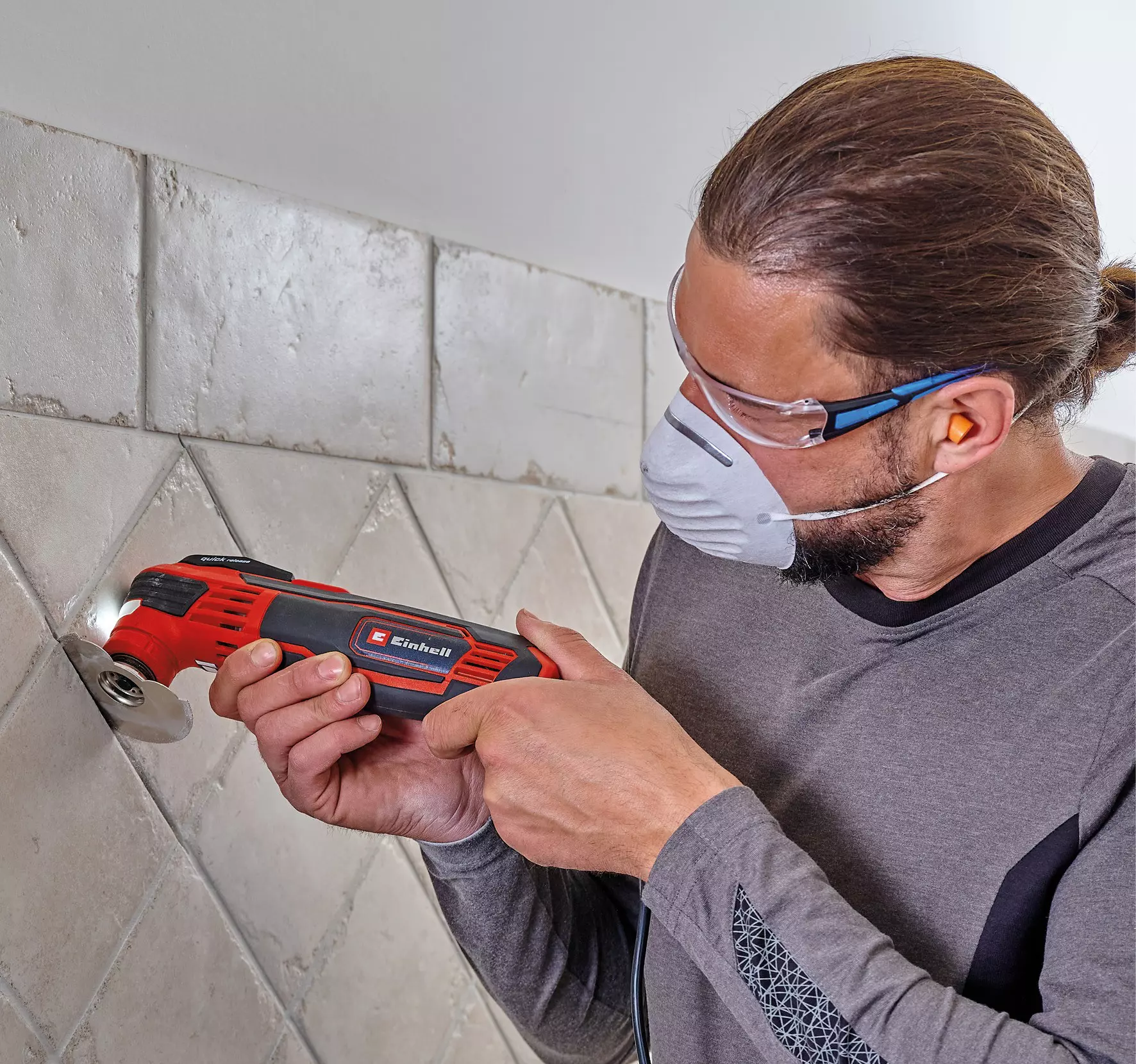 einhell-expert-multifunctional-tool-4465155-example_usage-001