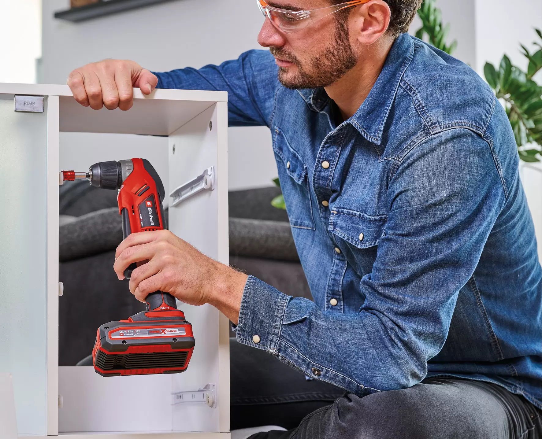 einhell-expert-cordless-angle-drill-4514293-example_usage-001