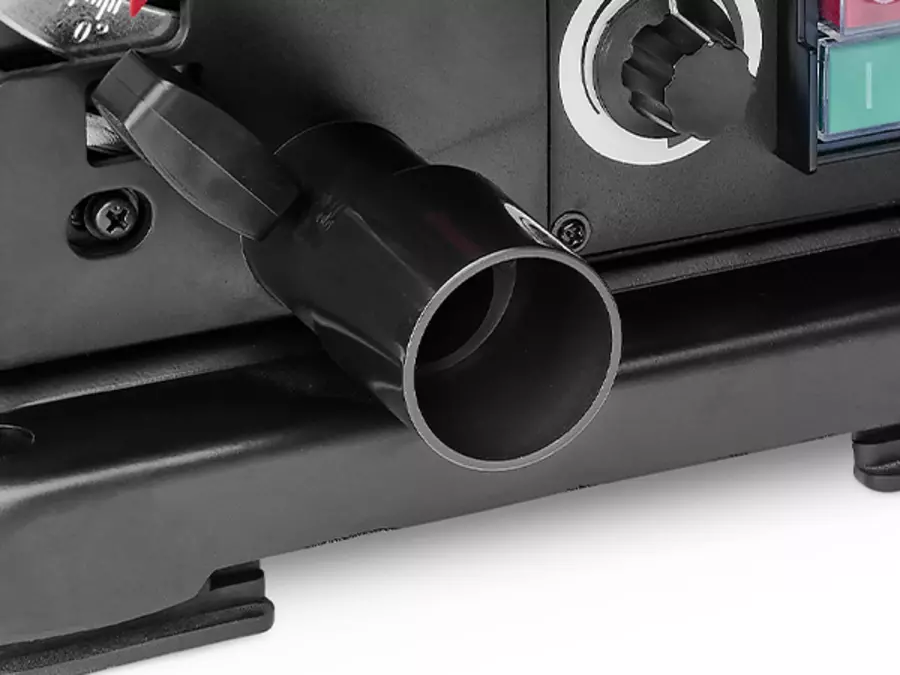 Primer plano del adaptador de extracción de la sierra de marquetería Einhell TC-SS 406 E.