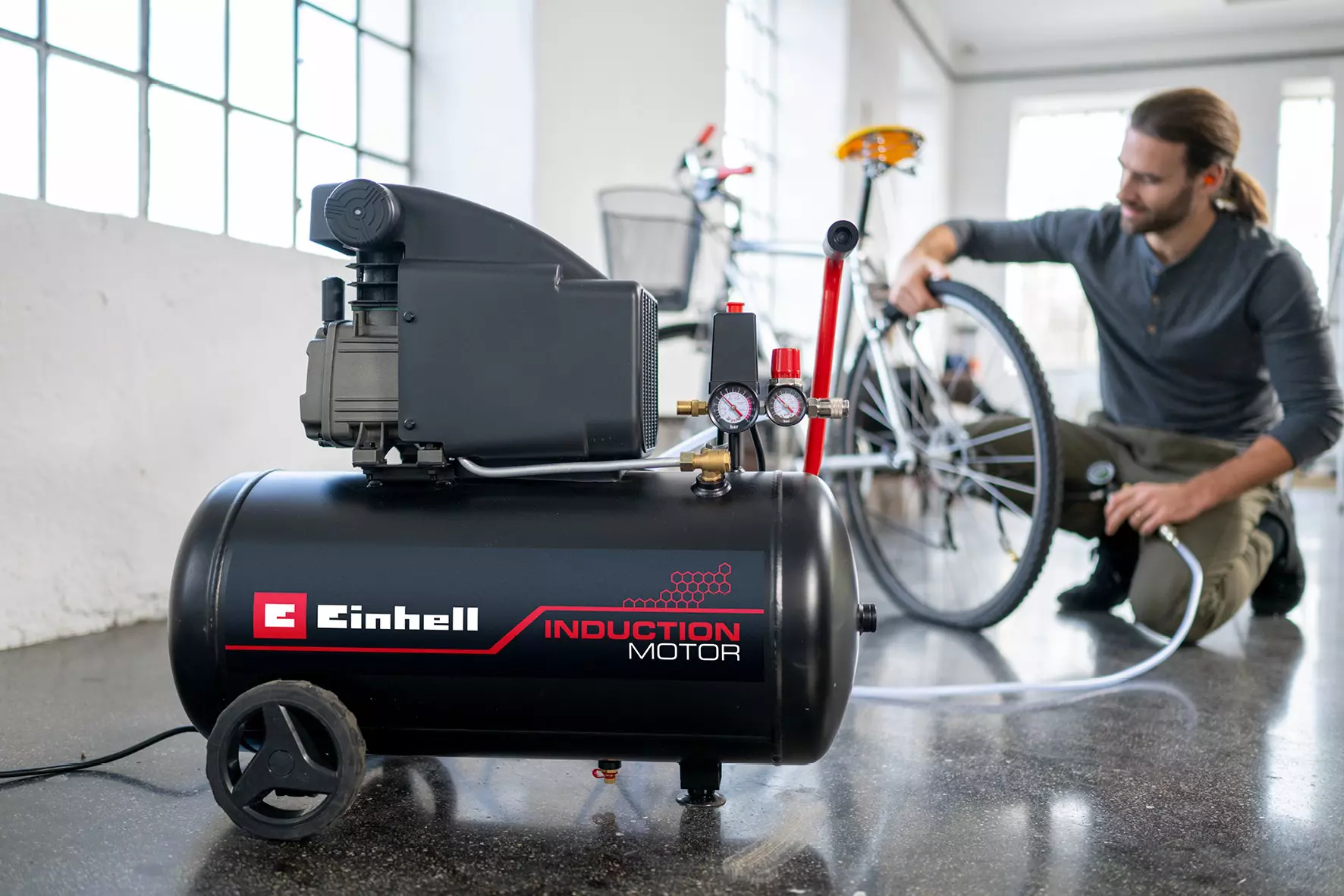 einhell-classic-air-compressor-4007361-example_usage-001